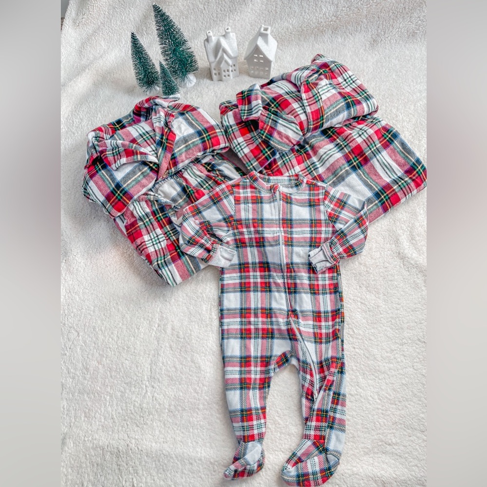 Old Navy “Match the Family” White Tartan set